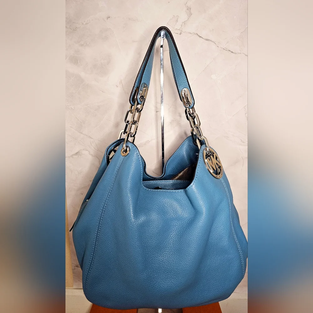 Authentic Michael Kors Blue Leather Shoulder Bag - Picture 2 of 12
